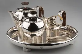 © MAK/Katrin Wißkirchen Teeservice von Josef Hoffmann, 1928